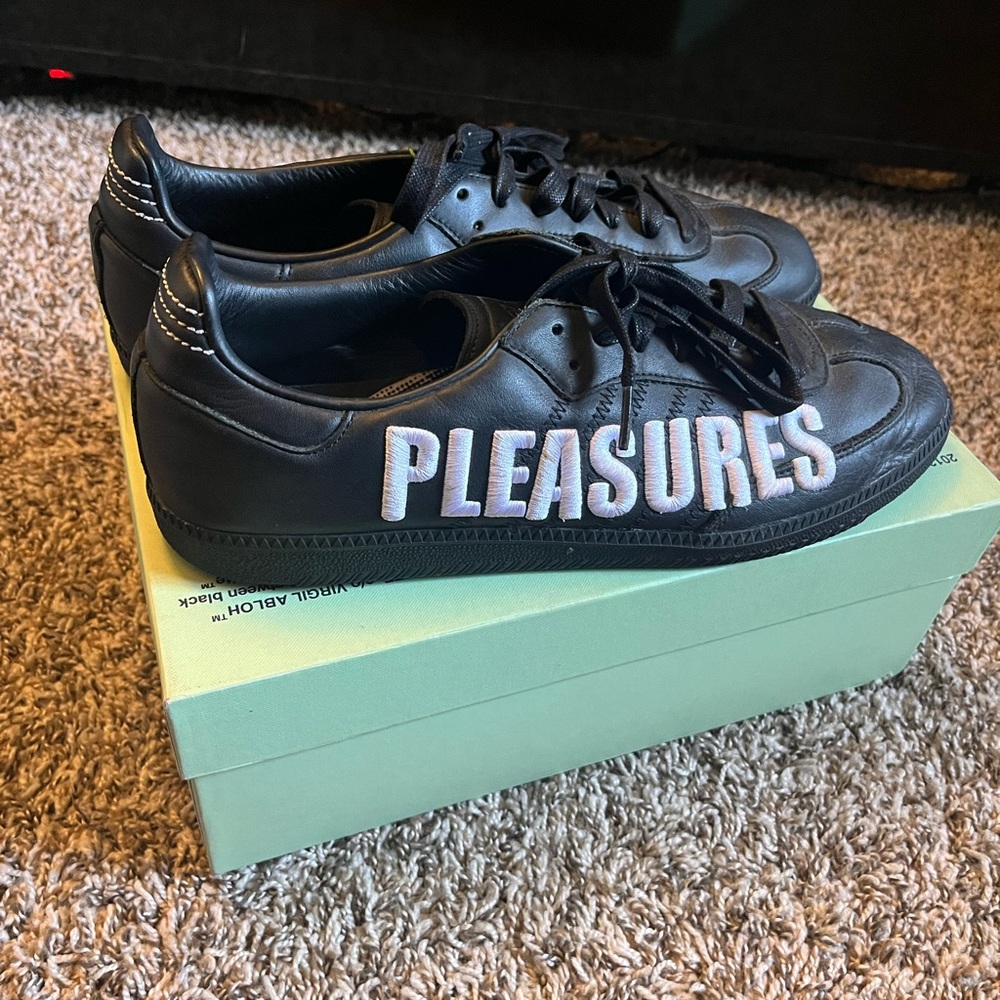 Off-White Black Leather Sneakers
